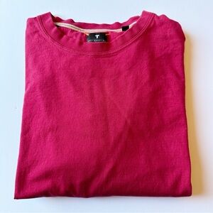 Left Coast Tee Crew Neck Peruvian Cotton Tee Shirt in Red